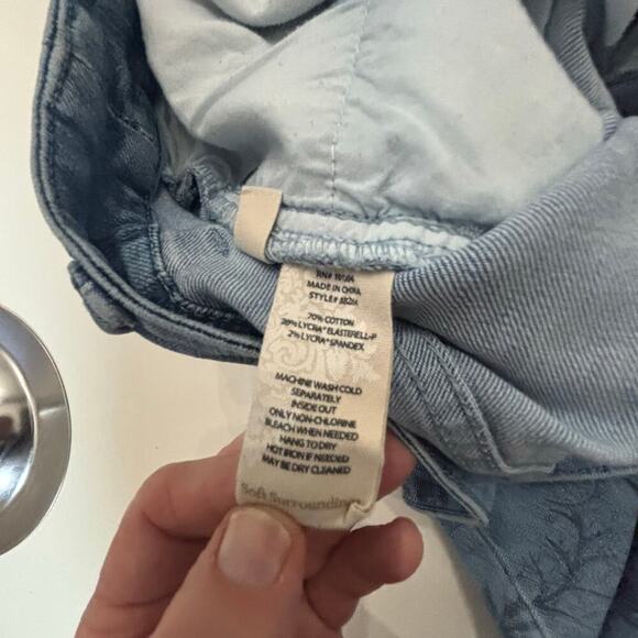 Soft Surroundings light wash Jeans Floral Leaf pattern PL Feminine Cottagecore - Picture 8 of 10